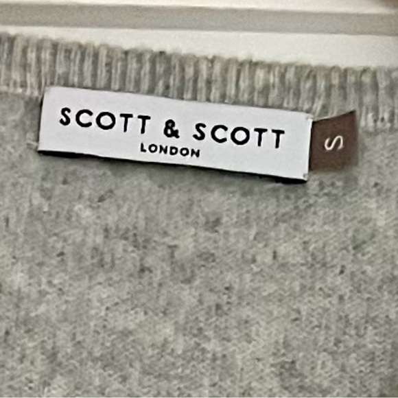 SCOTT & SCOTT  London 100%. Cashmere v-neck sweater orange col stripe on sleeve - Picture 4 of 6